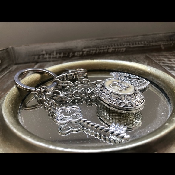 Spring Street ..... key chain - Picture 8 of 16